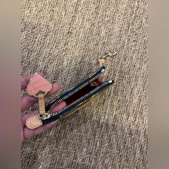 Y2K VINTAGE DOONEY & BOURKE BUMBLE BEE MINI SMALL WALLET - Picture 9 of 13